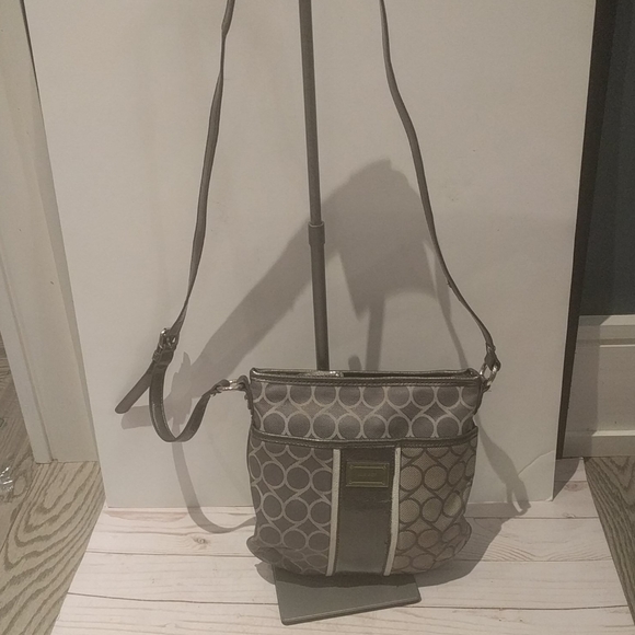 🌺Nice canvas croosbody bag by Nine West 🌸🌸